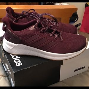 Women’s Adidas sneakers